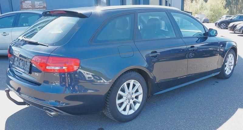 Gebraucht Audi A4 S-Line 204 PS (150 kW) 2012 Mondscheinblau Kombi