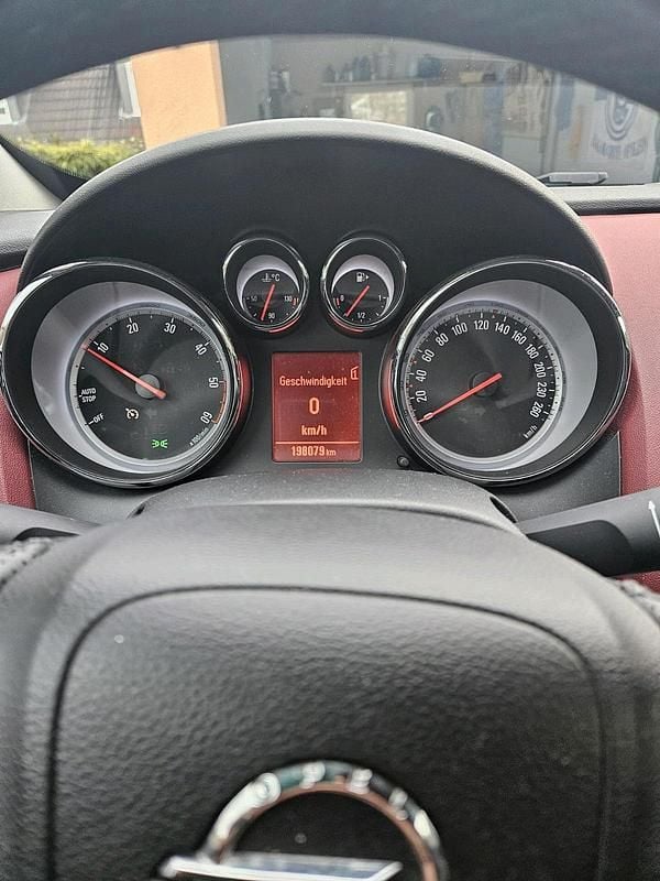 Gebraucht Opel Astra GTC 165 PS (121 kW) 2012 Weiß Coupé