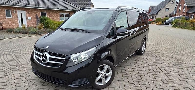 Gebraucht Mercedes V220 163 PS (119 kW) 2016 Schwarz Van / Kleinbus