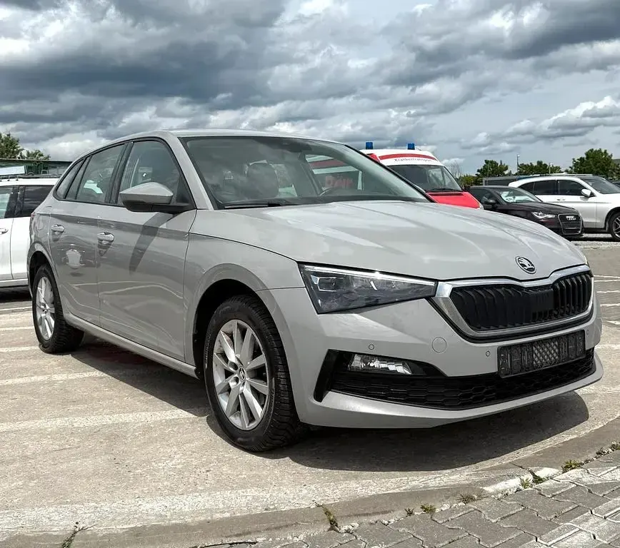 Gebraucht Skoda Scala Style 150 PS (110 kW) 2021 Grau Kleinwagen