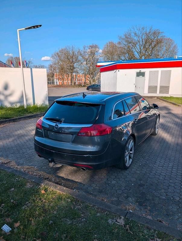 Gebraucht Opel Insignia 260 PS (191 kW) 2009 Grau Kombi
