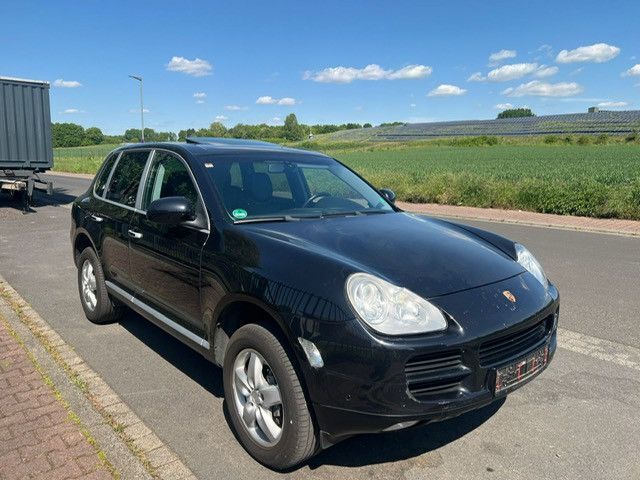 Second-hand Porsche Cayenne 250 CP (183 kW) 2005 Negru SUV