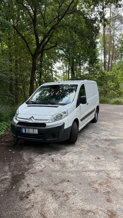 Weiß Gebraucht 2011 Citroën Jumpy Van / Kleinbus | 9.999 € - Bild 1/4