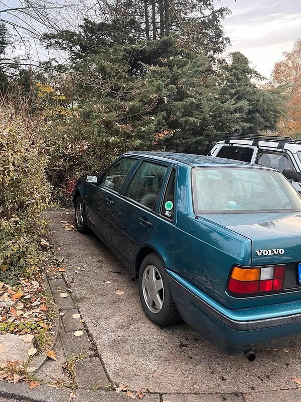 Gebraucht Volvo 460 110 PS (80 kW) 1994 Grün Limousine