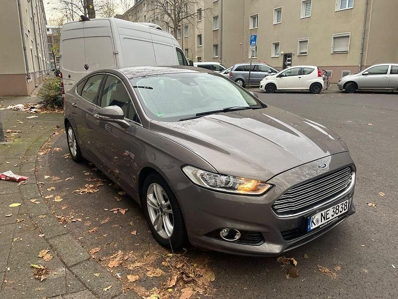 Gebraucht Ford Mondeo Titanium 160 PS (117 kW) 2015 Limousine
