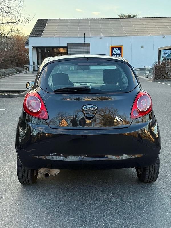 Gebraucht Ford Ka 60 PS (44 kW) 2015 Schwarz Limousine