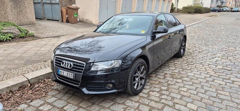 Gebraucht Audi A4 Attraction 160 PS (117 kW) 2008 Schwarz Limousine