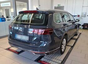 Gebraucht VW Passat Elegance 150 PS (110 kW) 2020 Grau Kombi
