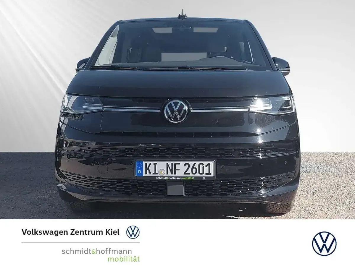 Gebraucht VW Multivan Life 150 PS (110 kW) 2026 Deep black perleffekt Van / Kleinbus