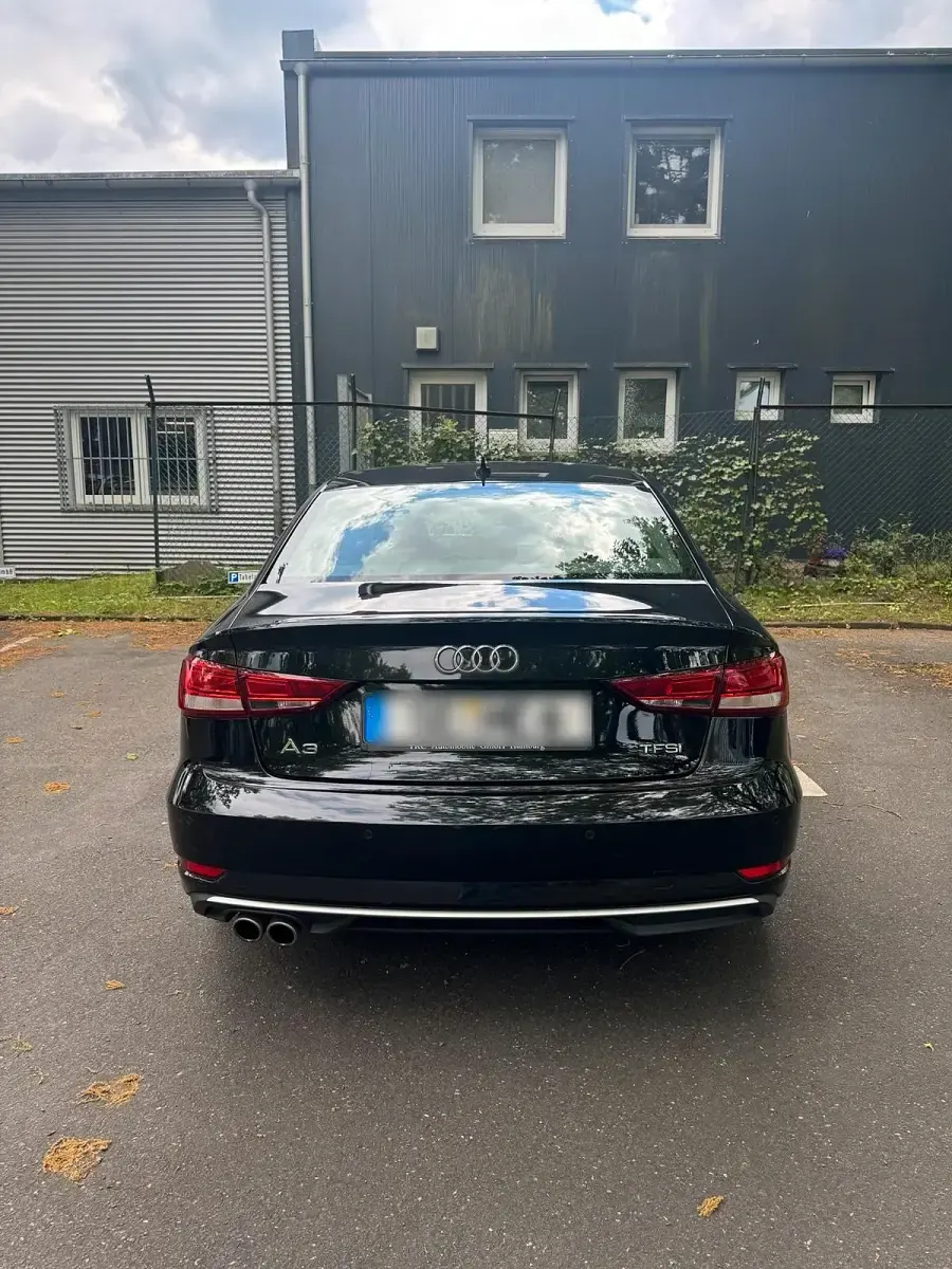 Gebraucht Audi A3 150 PS (110 kW) 2018 Schwarz Limousine
