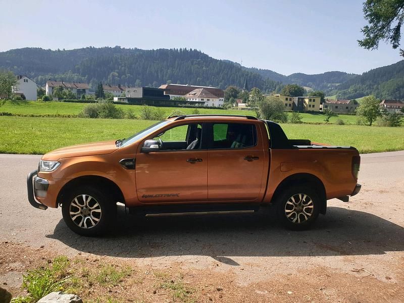 Gebraucht Ford Ranger Wildtrack 200 PS (147 kW) 2019 Orange Pickup