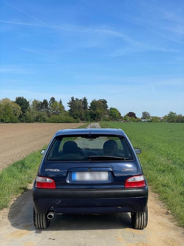 Gebraucht Citroën Saxo 118 PS (86 kW) 2001 Blau Kleinwagen
