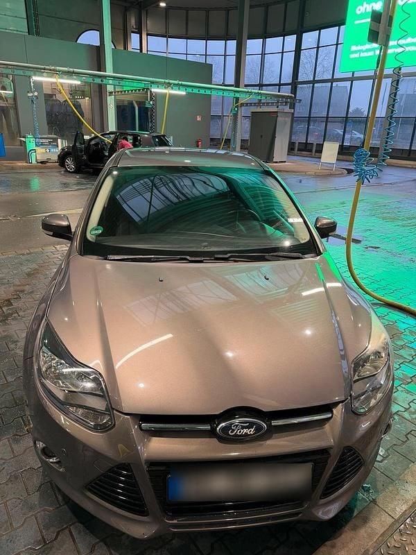 Gebraucht Ford Focus Titanium 150 PS (110 kW) 2011 Andere farben Limousine