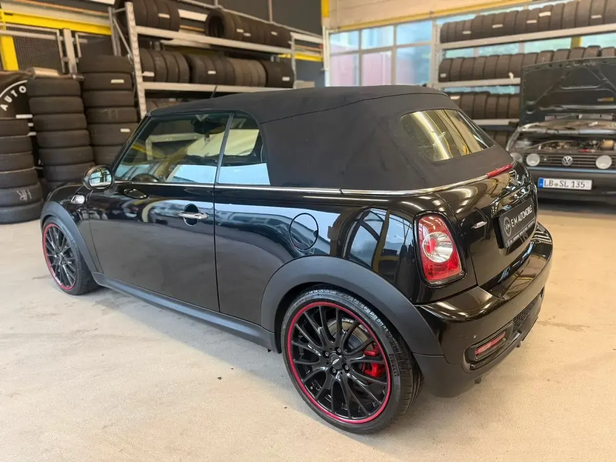 Gebraucht Mini John Cooper Works Cabriolet 184 PS (135 kW) 2011 Schwarz Cabrio