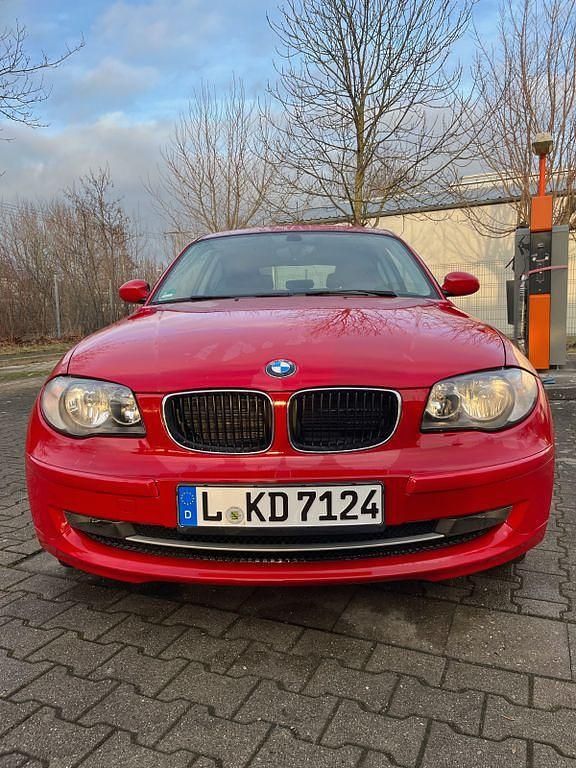 Gebraucht BMW 116 122 PS (89 kW) 2008 Rot Kleinwagen