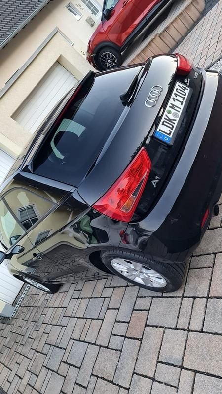 Gebraucht Audi A1 Attraction 86 PS (63 kW) 2013 Schwarz Kleinwagen