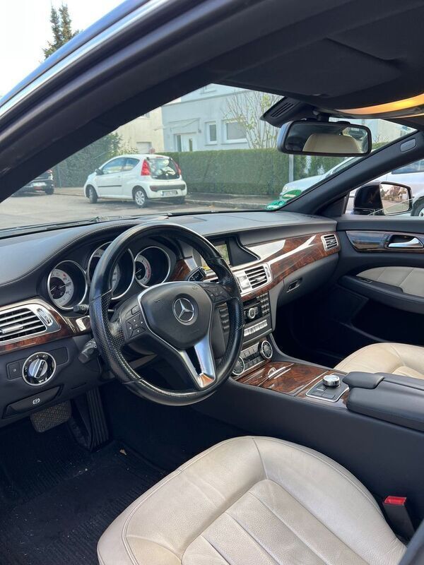Gebraucht Mercedes CLS350 265 PS (194 kW) 2011 Schwarz Coupé