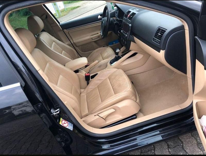 Gebraucht VW Jetta Highline 105 PS (77 kW) 2006 Schwarz Limousine