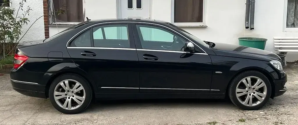 Gebraucht Mercedes C180 Avantgarde 143 PS (105 kW) 2007 Schwarz Limousine