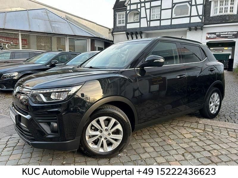 Schwarz Gebraucht 2020 Ssangyong (KGM) Tivoli SUV | 9.900 € (Superpreis) - Bild 1/4