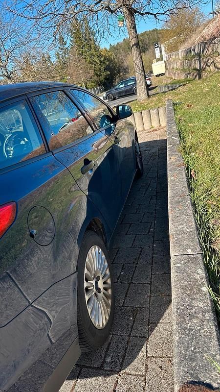 Gebraucht Ford Focus Titanium 105 PS (77 kW) 2014 Blau Limousine