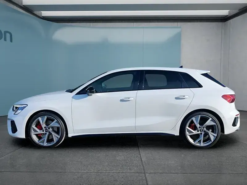 Gebraucht Audi S3 Sportback 310 PS (228 kW) 2024 Weiß Kleinwagen