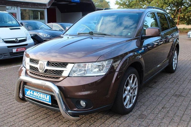 Colore esterno (marrone escursio (metallic) Gebraucht 2012 Fiat Freemont Urban SUV | 4.499 € (Superpreis) - Bild 1/4