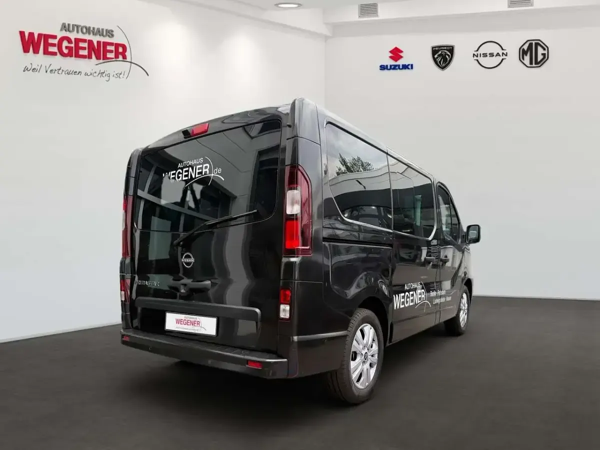 Gebraucht Nissan Primastar Tekna 150 PS (110 kW) 2025 Midnight black Van / Kleinbus