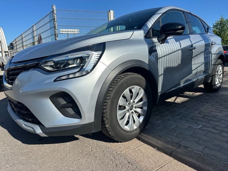 Grau Gebraucht 2020 Renault Captur Business SUV | 11.900 € (Fairer Preis) - Bild 1/4
