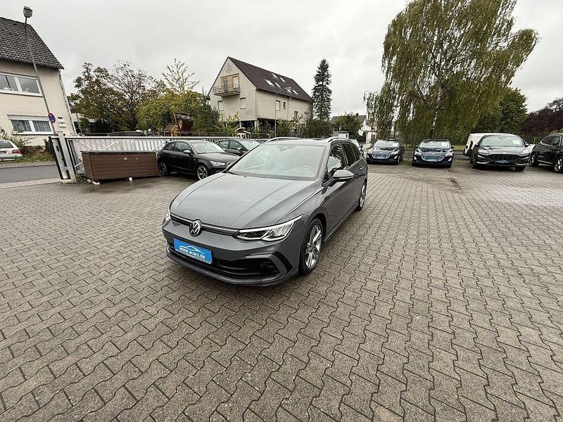 Grau Gebraucht 2022 VW Golf VIII R-line Limousine | 21.300 € (Fairer Preis) - Bild 1/4