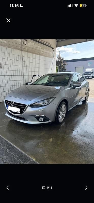 Grau Gebraucht 2015 Mazda 3 Sports-Line Limousine | 11.290 € (Fairer Preis) - Bild 1/4