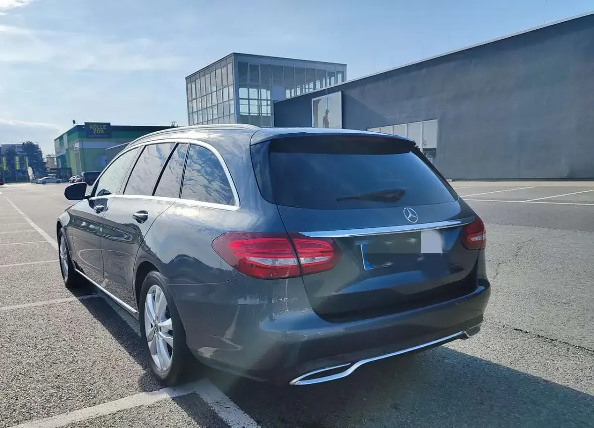 Gebraucht Mercedes 220 170 PS (125 kW) 2015 Grau Kombi