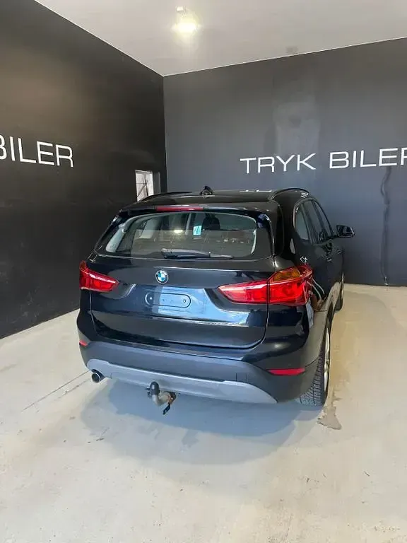 Second-hand BMW X1 150 CP (110 kW) 2018 Negru SUV