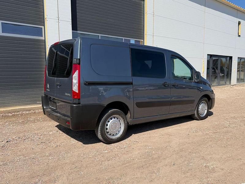 Second-hand Citroën Jumpy 163 CP (119 kW) 2018 Gri Monovolum