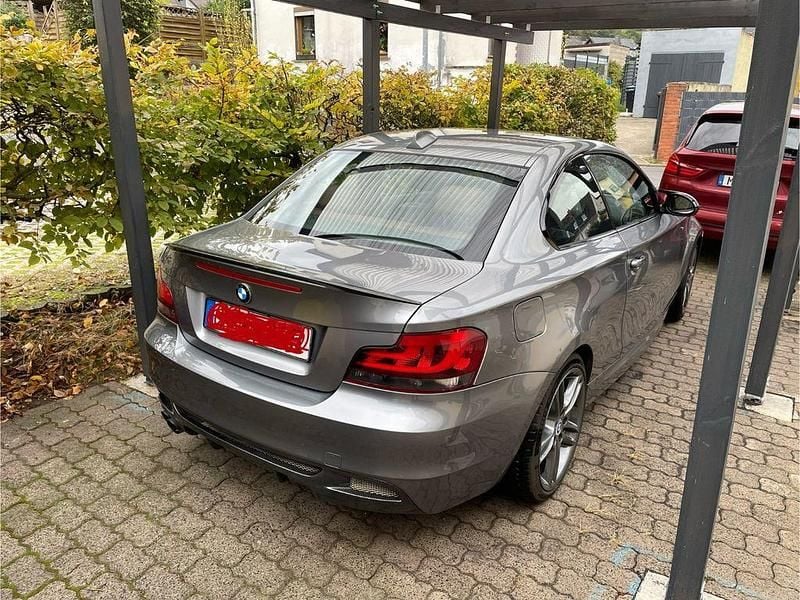Gebraucht BMW 135 Performance 306 PS (225 kW) 2009 Grau Kleinwagen