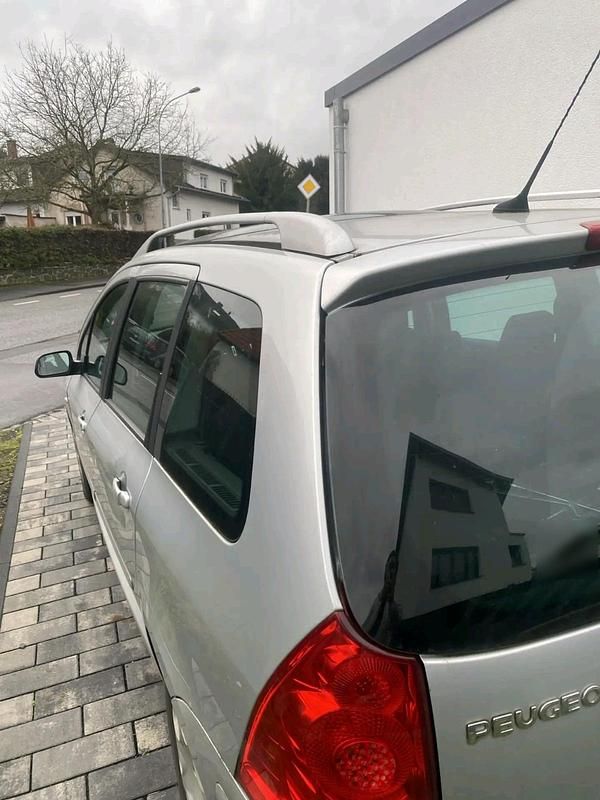 Gebraucht Peugeot 307 109 PS (80 kW) 2008 Silber Kombi