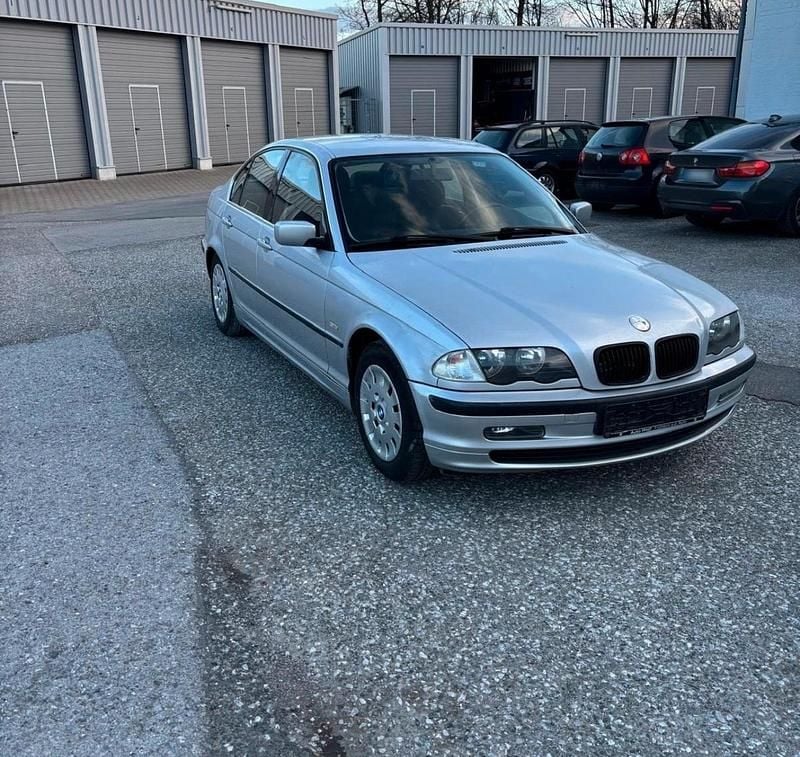 Gebraucht BMW 320 170 PS (125 kW) 2001 Silber Limousine