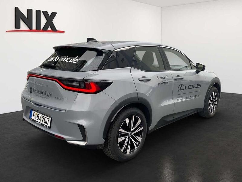 Gebraucht Lexus LBX 136 PS (100 kW) 2024 Manhattengrau metallic SUV