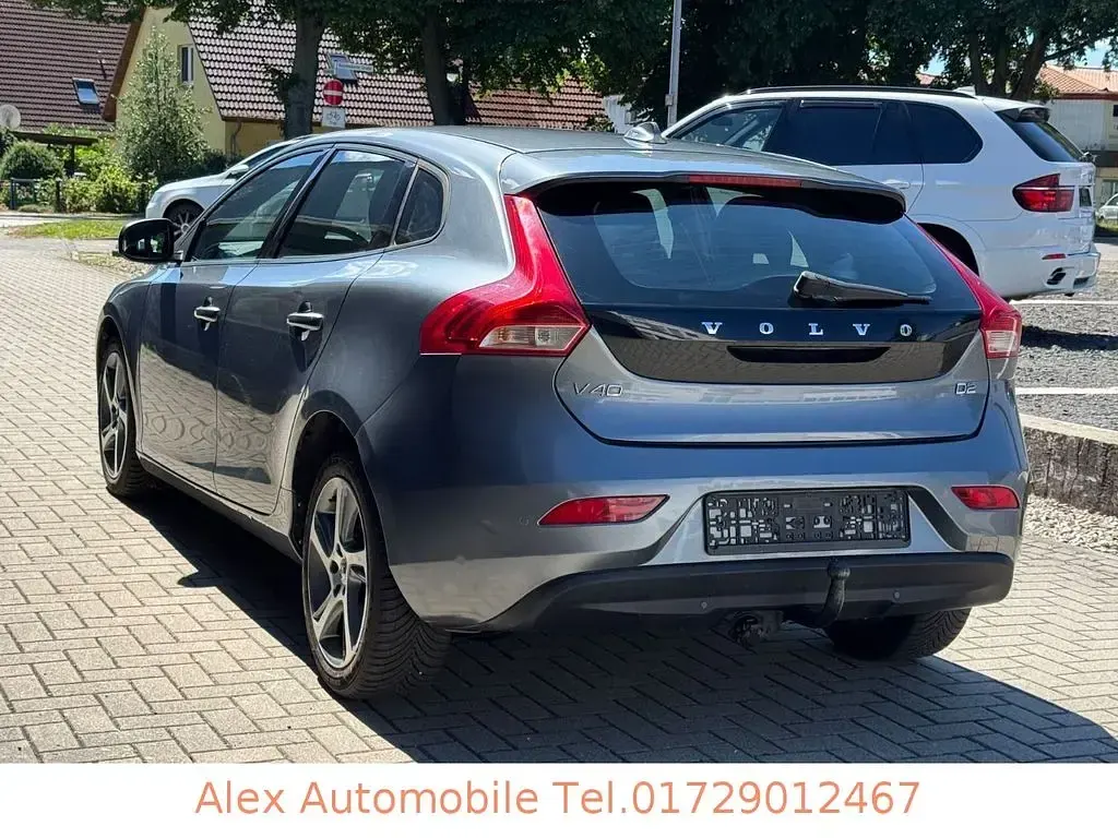 Gebraucht Volvo V40 Kinetic 120 PS (88 kW) 2017 Grau Limousine