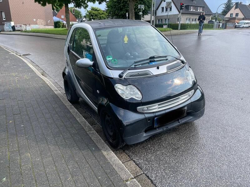 Schwarz Gebraucht 2005 Smart ForTwo Coupé Kleinwagen | 1.500 € (Fairer Preis) - Bild 1/4