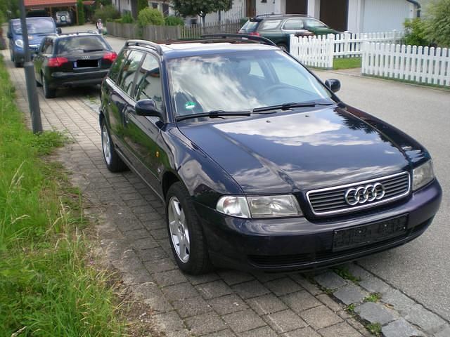 Gebraucht Audi A4 125 PS (91 kW) 1997 Blau Kombi
