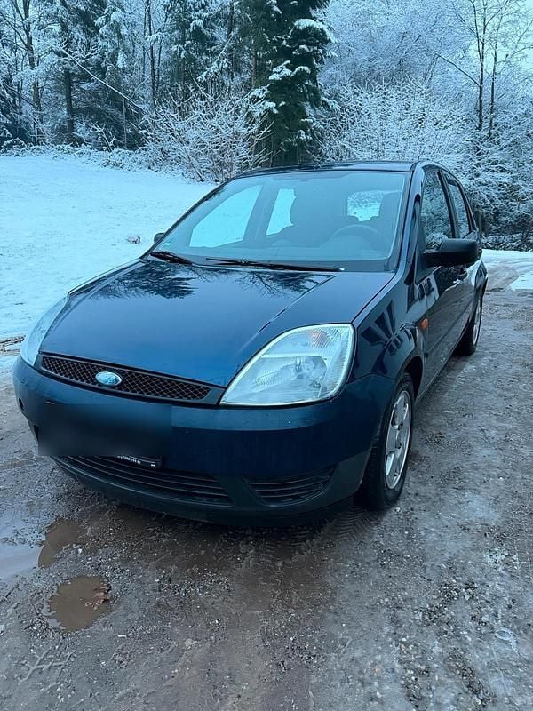 Blau Gebraucht 2005 Ford Fiesta Kombi | 1.650 € (Fairer Preis) - Bild 1/4
