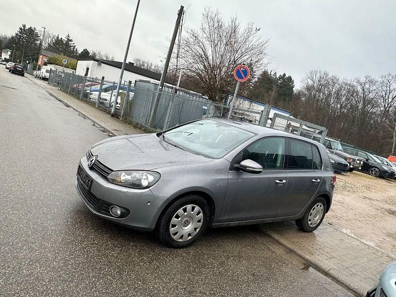 Gebraucht VW Golf VI Team 105 PS (77 kW) 2011 Grau Kleinwagen