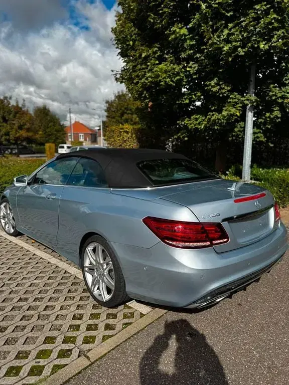 Gebraucht Mercedes E400 333 PS (244 kW) 2014 Blau Cabrio