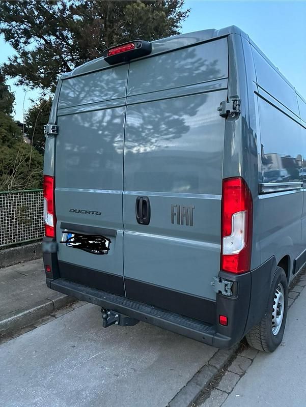 Gebraucht Fiat Ducato 140 PS (102 kW) 2025 Grau Van