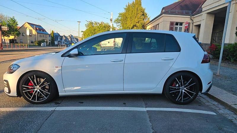 Gebraucht VW Golf VII GTI 245 PS (180 kW) 2018 Weiß Limousine