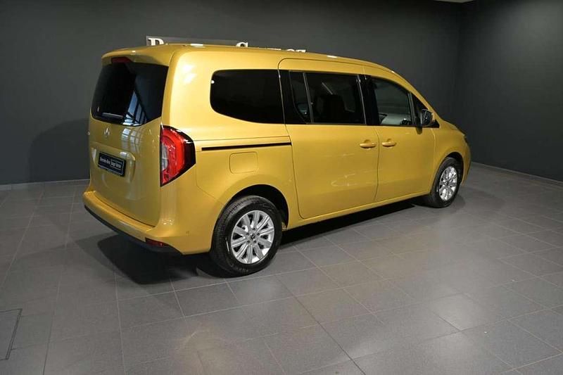 Gebraucht Mercedes T180 Progressive 131 PS (96 kW) 2024 Limonitgelb metallic Van / Kleinbus