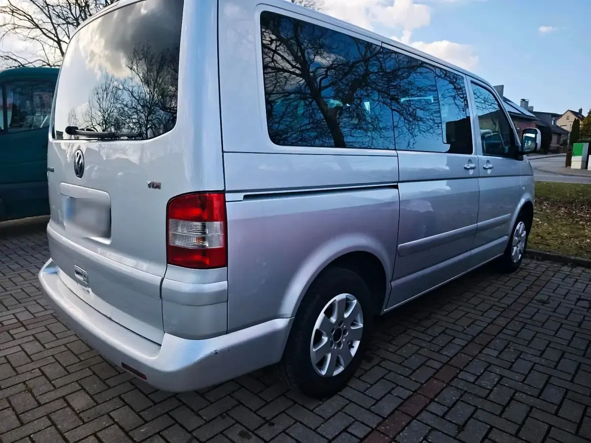 Gebraucht VW T5 130 PS (95 kW) 2005 Silber Van