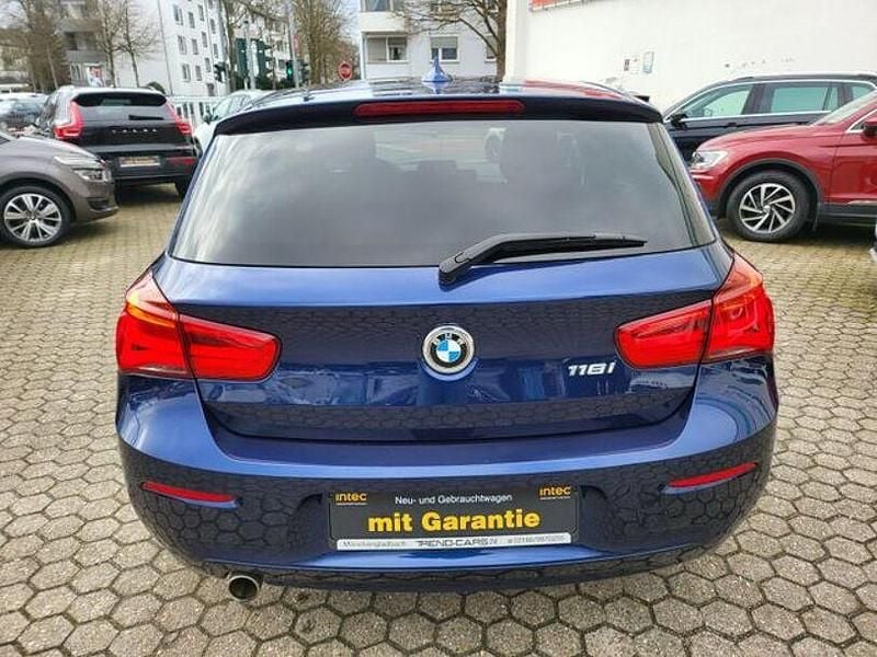 Gebraucht BMW 118 Advantage 136 PS (100 kW) 2019 Blau Kleinwagen