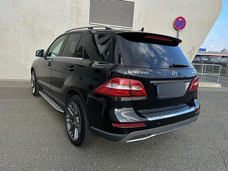Gebraucht Mercedes ML350 258 PS (189 kW) 2012 Schwarz SUV